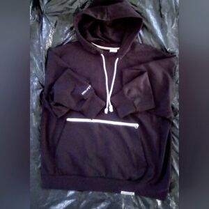 Nike Men's Dri-FIT Standard Issue Pullover Basketball Hoodie